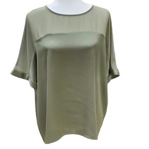 Vince Camuto top Women's size Large green Satin